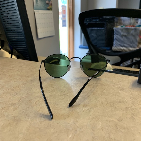 RAY BAN custom made black frame with purple lenses - Picture 8 of 8